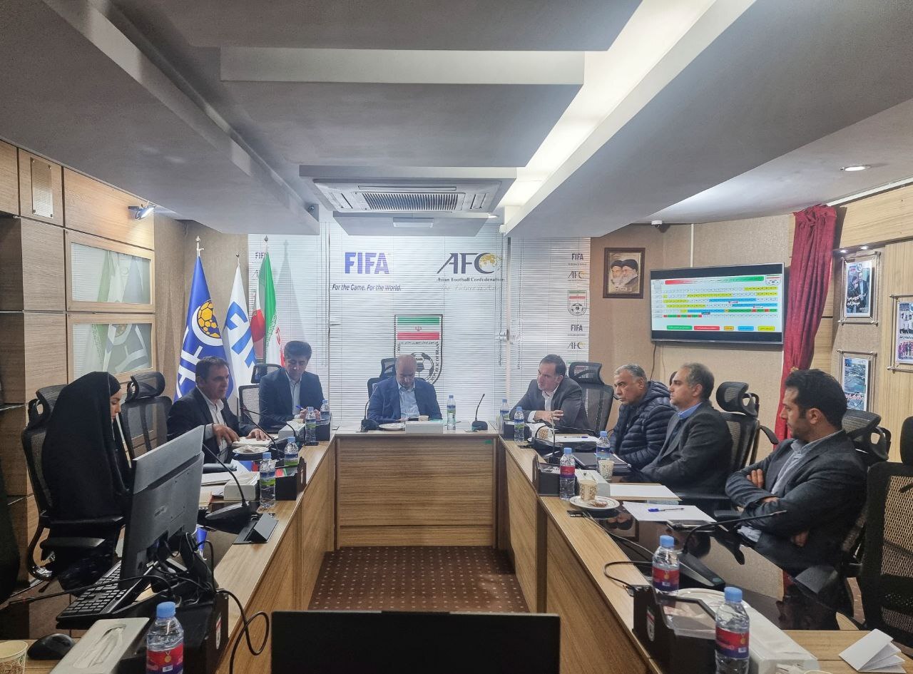 نشست هم اندیشی عبدی با سرمربیان باشگاهی برگزار شد نشست هم اندیشی عبدی با سرمربیان باشگاهی برگزار شد