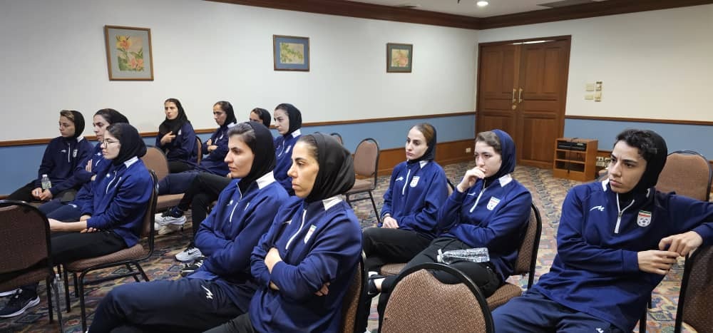 برگزاری جلسه فنی با بازیکنان پیش از دیدار مقابل تایلند برگزاری جلسه فنی با بازیکنان پیش از دیدار مقابل تایلند