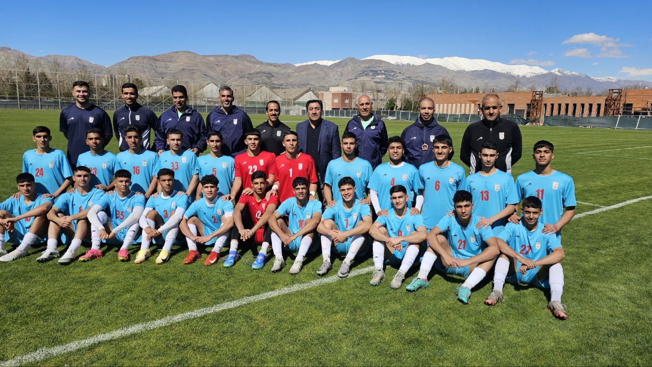 چمنیان خطاب به ملیپوشان نوجوان: مانند یک سرباز گوش به فرمان برای ایران بجنگید چمنیان خطاب به ملیپوشان نوجوان: مانند یک سرباز گوش به فرمان برای ایران بجنگید