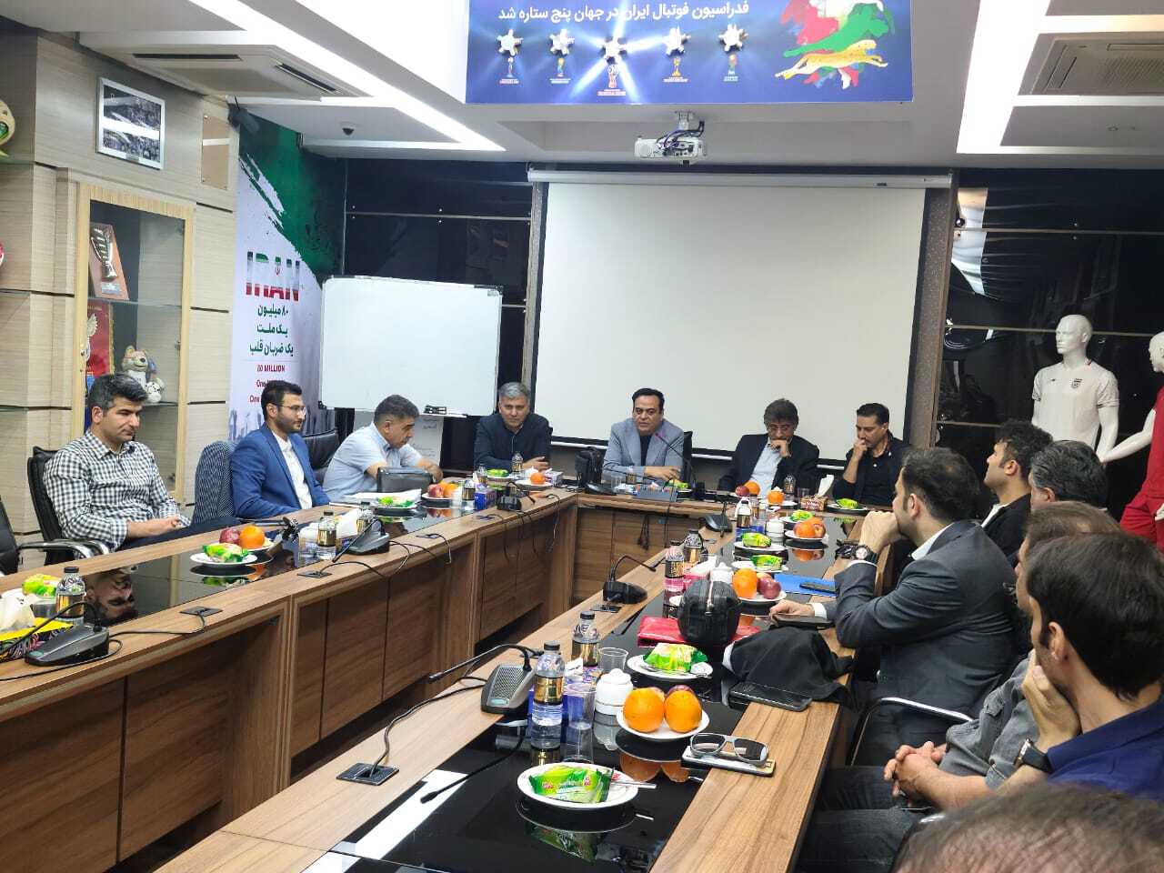 برگزاری نشست هم اندیشی کادر پزشکی تیم های ملی فوتبال برگزاری نشست هم اندیشی کادر پزشکی تیم های ملی فوتبال