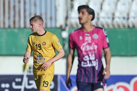 گزارش تصویری/ دیدار تیم های آلومینیوم اراک و تراکتور تبریز