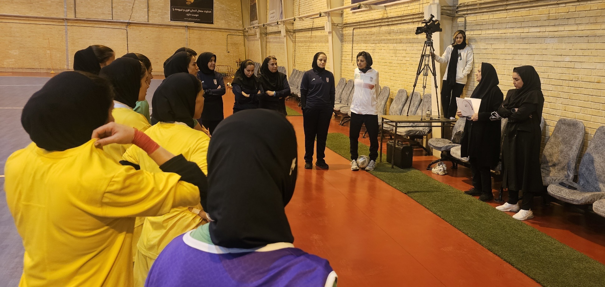 حضور شجاعی در جمع ملیپوشان فوتسال بانوان