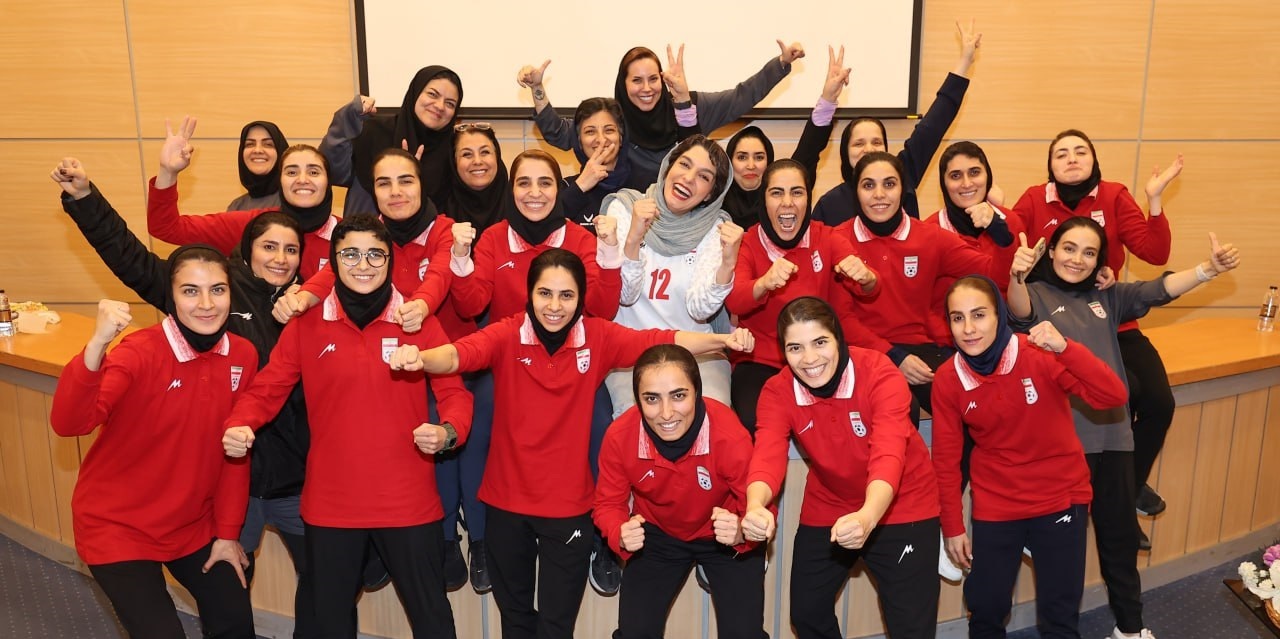 رویا زمانی واقعی میشود که با قلبت دنبالش بروی… رویا زمانی واقعی میشود که با قلبت دنبالش بروی…