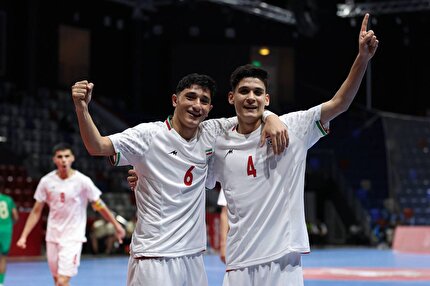 پیروزی یک طرفه و دو رقمی تیم فوتسال ایران برابر عربستان/ صعود شاگردان صانعی به مرحله نیمه‌نهایی