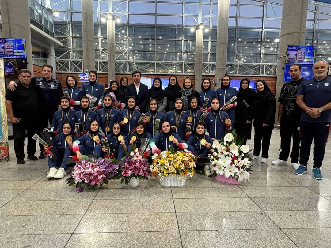 کاروان تیم ملی فوتسال دختران وارد تهران شد