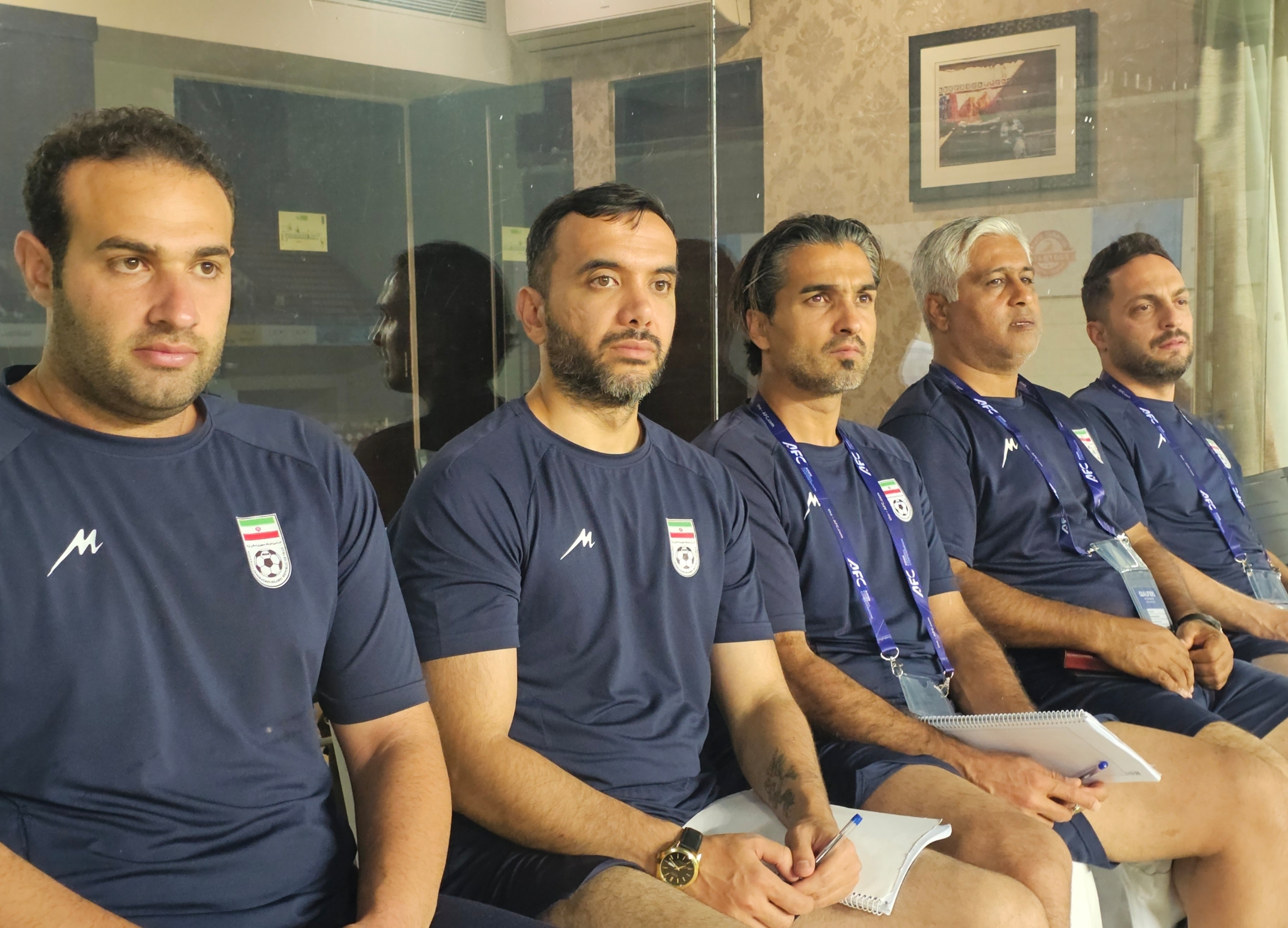 کادرفنی ایران تماشاگر ویژه ۲ بازی روز نخست